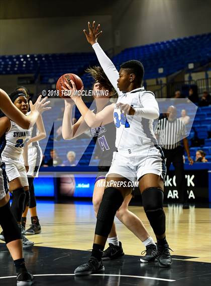 Thumbnail 2 in Sylvan Hills vs. Mt. St. Mary Academy photogallery.