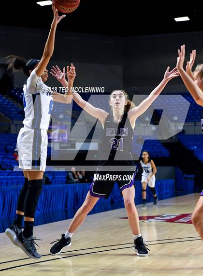 Thumbnail 2 in Sylvan Hills vs. Mt. St. Mary Academy photogallery.