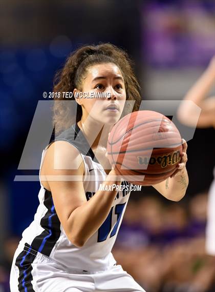 Thumbnail 3 in Sylvan Hills vs. Mt. St. Mary Academy photogallery.