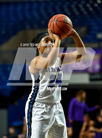 Thumbnail 1 in Sylvan Hills vs. Mt. St. Mary Academy photogallery.