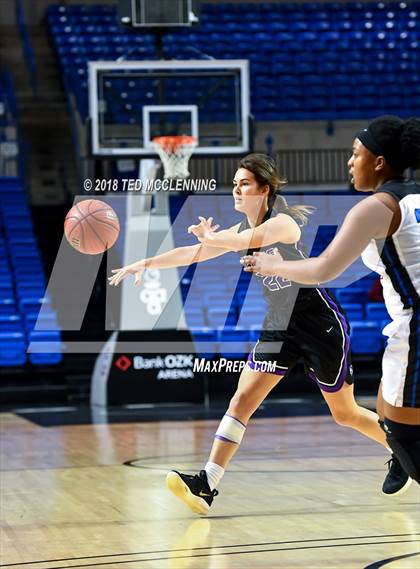 Thumbnail 3 in Sylvan Hills vs. Mt. St. Mary Academy photogallery.