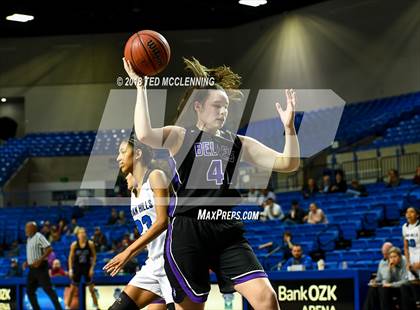 Thumbnail 2 in Sylvan Hills vs. Mt. St. Mary Academy photogallery.