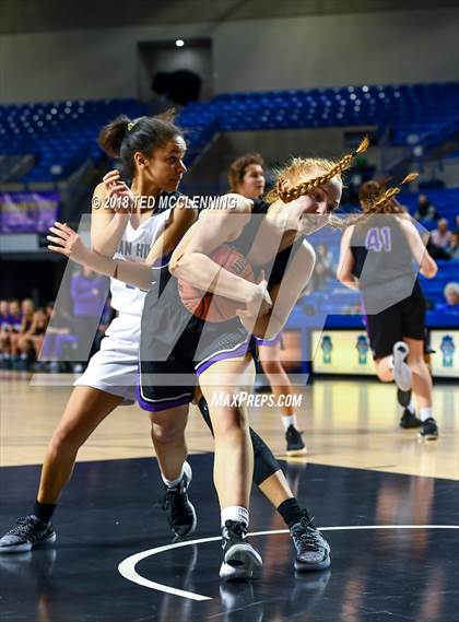 Thumbnail 3 in Sylvan Hills vs. Mt. St. Mary Academy photogallery.