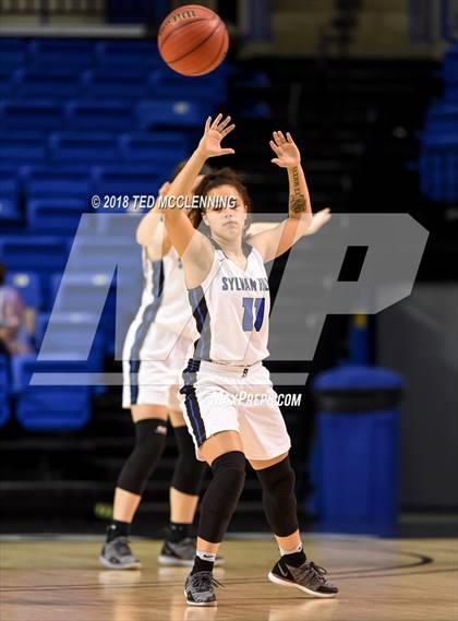 Thumbnail 3 in Sylvan Hills vs. Mt. St. Mary Academy photogallery.