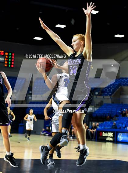 Thumbnail 1 in Sylvan Hills vs. Mt. St. Mary Academy photogallery.