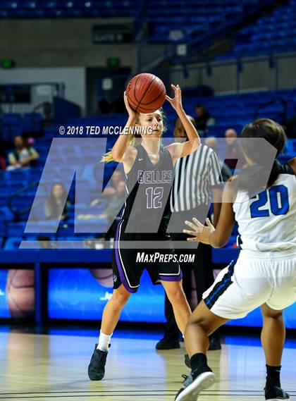 Thumbnail 3 in Sylvan Hills vs. Mt. St. Mary Academy photogallery.