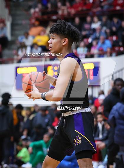 Thumbnail 2 in St. Mary's Prep vs De La Salle Collegiate (MHSAA D1 Quarter Final) photogallery.