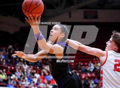 Thumbnail 3 in St. Mary's Prep vs De La Salle Collegiate (MHSAA D1 Quarter Final) photogallery.