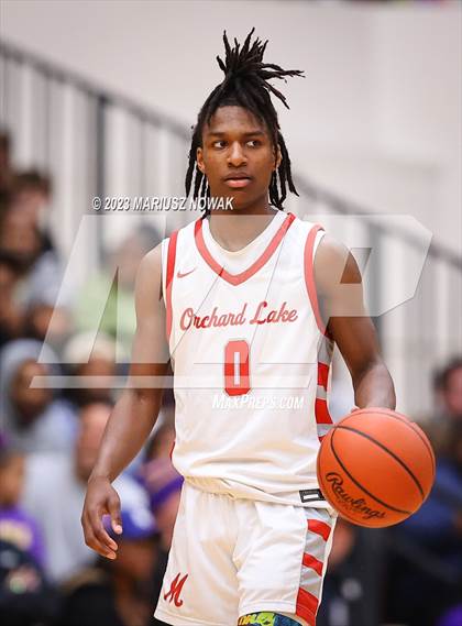 Thumbnail 1 in St. Mary's Prep vs De La Salle Collegiate (MHSAA D1 Quarter Final) photogallery.