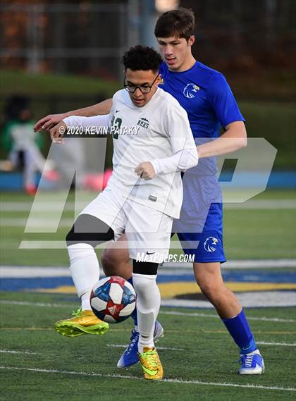 Thumbnail 2 in New Milford @ Newtown (SWC North Final) photogallery.