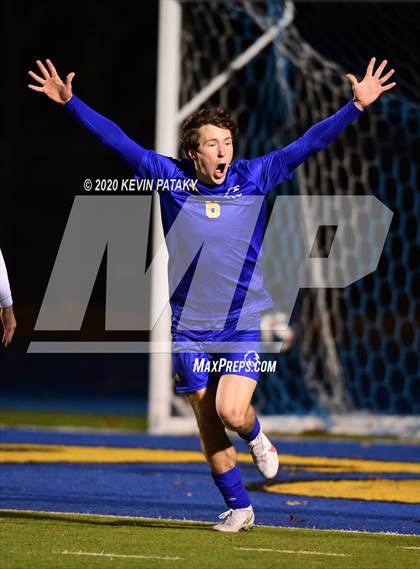 Thumbnail 1 in New Milford @ Newtown (SWC North Final) photogallery.