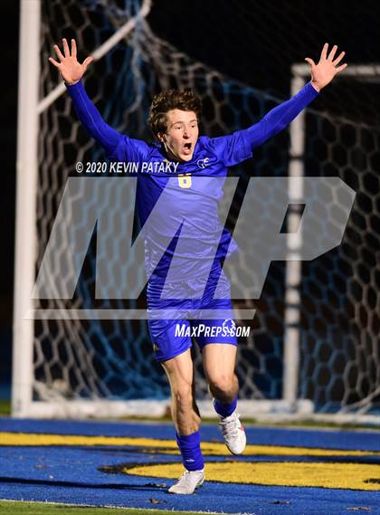 Thumbnail 1 in New Milford @ Newtown (SWC North Final) photogallery.