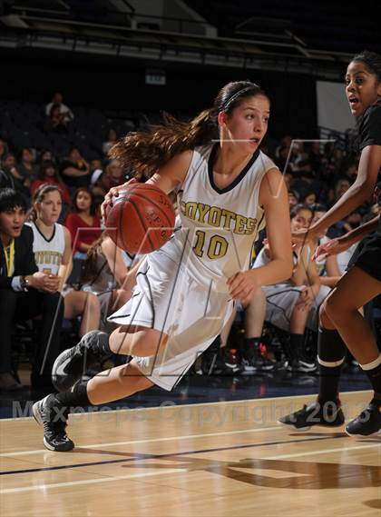 Thumbnail 3 in Alemany vs. Calabasas (CIF SS D3AA Final) photogallery.