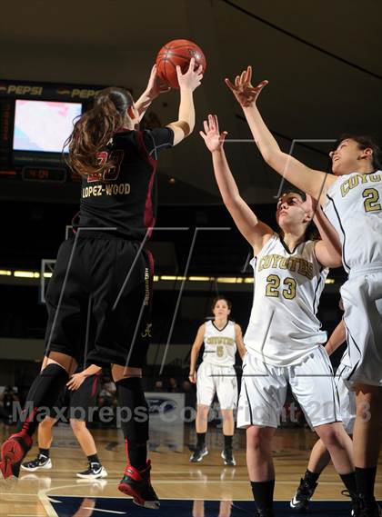 Thumbnail 2 in Alemany vs. Calabasas (CIF SS D3AA Final) photogallery.