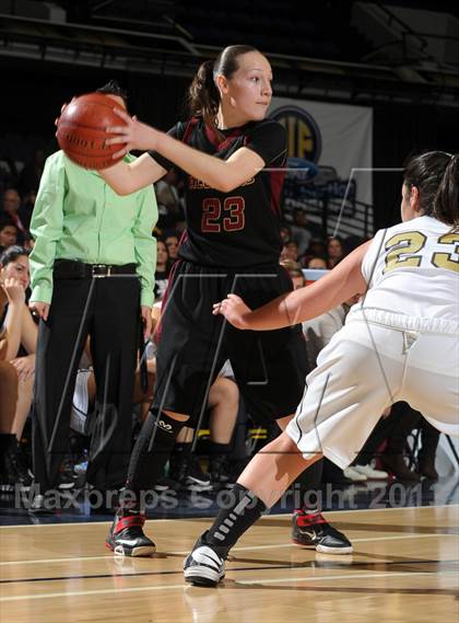 Thumbnail 2 in Alemany vs. Calabasas (CIF SS D3AA Final) photogallery.