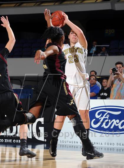 Thumbnail 3 in Alemany vs. Calabasas (CIF SS D3AA Final) photogallery.