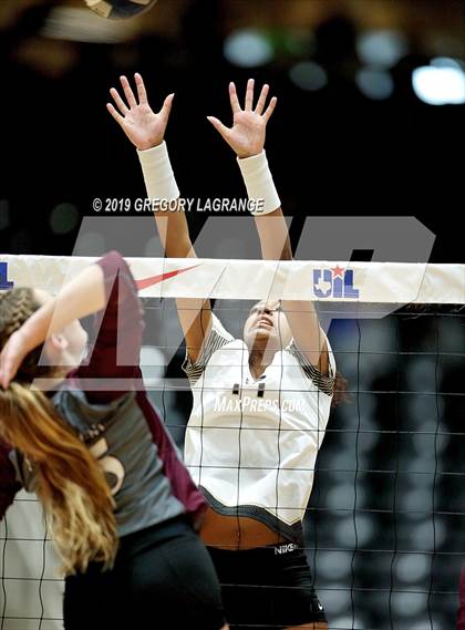 Thumbnail 2 in Industrial vs. Bushland (UIL 3A Semifinal)  photogallery.