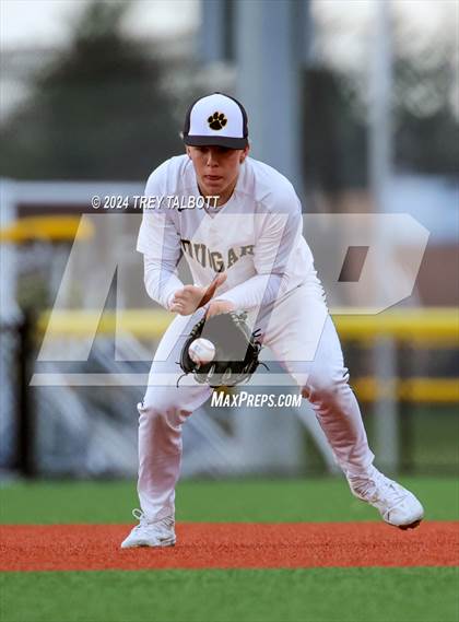 Thumbnail 3 in Churchville-Chili @ Honeoye Falls-Lima photogallery.