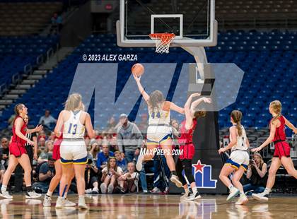 Thumbnail 1 in Lipan vs Gruver (UIL 3A Basketball State final) photogallery.