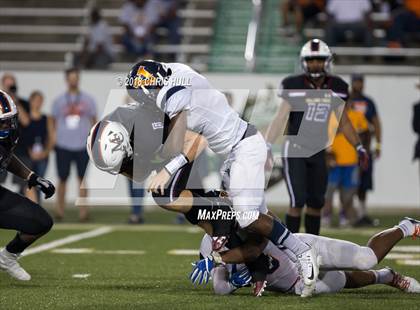 Thumbnail 3 in Mallard Creek vs. Zebulon B. Vance (Charlotte Kickoff Showcase) photogallery.
