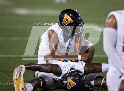 Thumbnail 1 in Mallard Creek vs. Zebulon B. Vance (Charlotte Kickoff Showcase) photogallery.