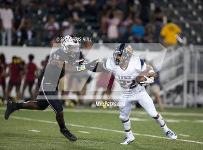 Thumbnail 3 in Mallard Creek vs. Zebulon B. Vance (Charlotte Kickoff Showcase) photogallery.