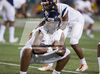 Thumbnail 1 in Mallard Creek vs. Zebulon B. Vance (Charlotte Kickoff Showcase) photogallery.