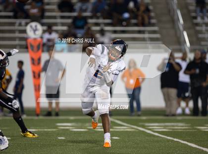 Thumbnail 3 in Mallard Creek vs. Zebulon B. Vance (Charlotte Kickoff Showcase) photogallery.