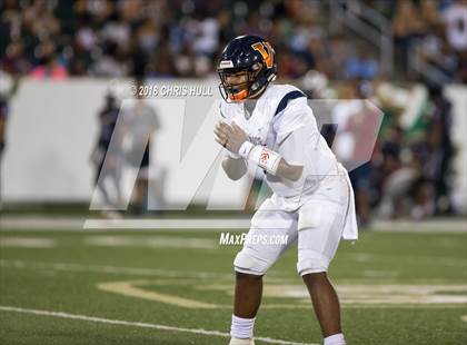 Thumbnail 3 in Mallard Creek vs. Zebulon B. Vance (Charlotte Kickoff Showcase) photogallery.