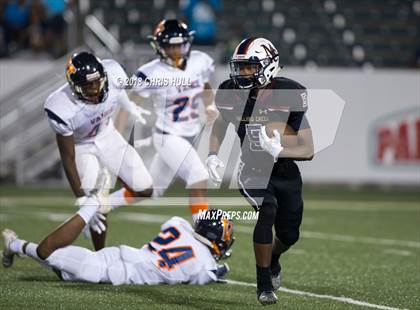Thumbnail 3 in Mallard Creek vs. Zebulon B. Vance (Charlotte Kickoff Showcase) photogallery.