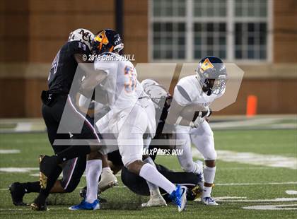 Thumbnail 1 in Mallard Creek vs. Zebulon B. Vance (Charlotte Kickoff Showcase) photogallery.