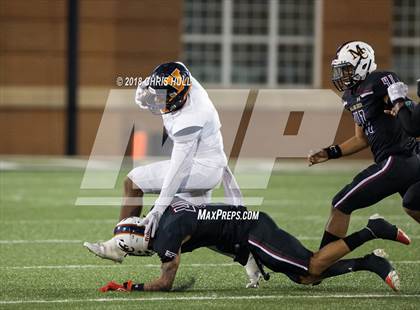 Thumbnail 1 in Mallard Creek vs. Zebulon B. Vance (Charlotte Kickoff Showcase) photogallery.