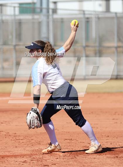 Thumbnail 3 in Fairfax vs Boulder Creek (Sunrise Mountain Tournament) photogallery.