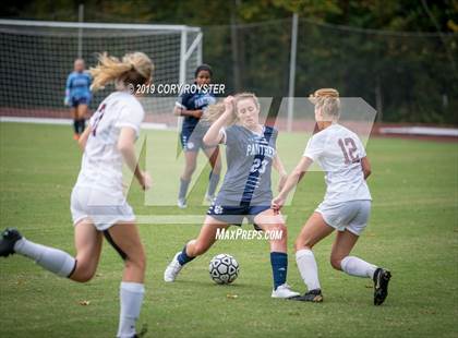 Thumbnail 2 in Episcopal @ Holton-Arms photogallery.