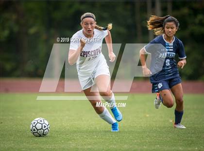 Thumbnail 2 in Episcopal @ Holton-Arms photogallery.