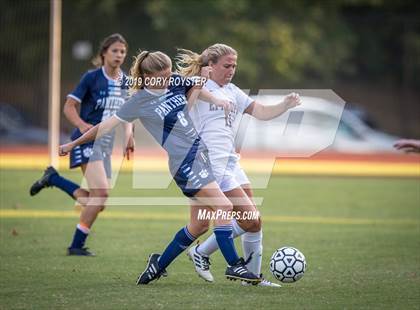 Thumbnail 2 in Episcopal @ Holton-Arms photogallery.