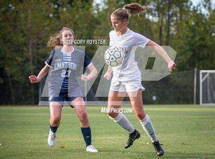Thumbnail 2 in Episcopal @ Holton-Arms photogallery.