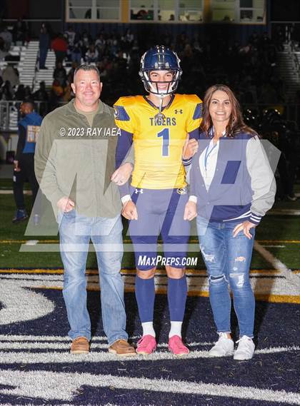 Thumbnail 1 in Antelope @ Inderkum photogallery.