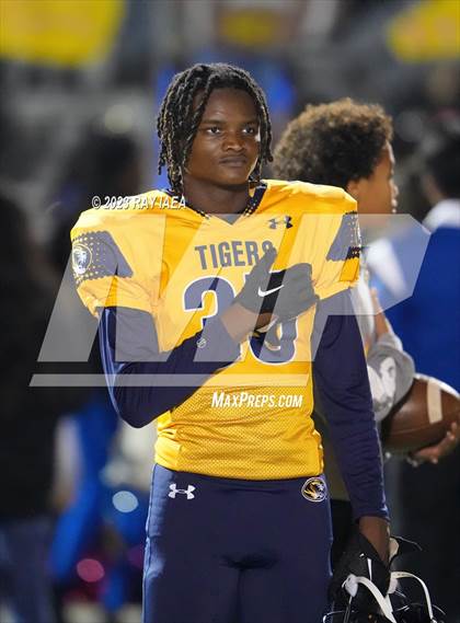 Thumbnail 3 in Antelope @ Inderkum photogallery.