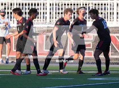 Thumbnail 3 in Lake Travis v Stony Point (UIL 6A Bi-District Playoff) photogallery.
