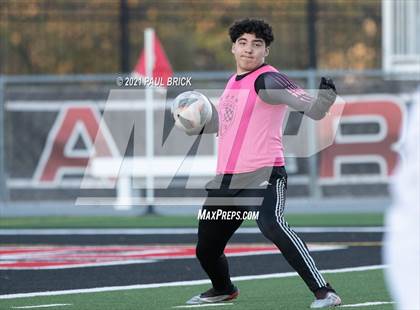 Thumbnail 1 in Lake Travis v Stony Point (UIL 6A Bi-District Playoff) photogallery.
