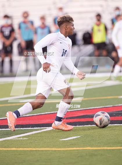 Thumbnail 2 in Lake Travis v Stony Point (UIL 6A Bi-District Playoff) photogallery.