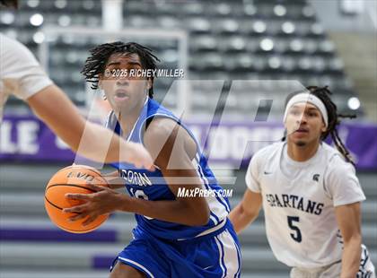 Thumbnail 3 in Hebron @ Battle (Hoopin on the Hill) photogallery.