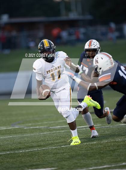 Thumbnail 1 in JV: Peach County vs Northside photogallery.