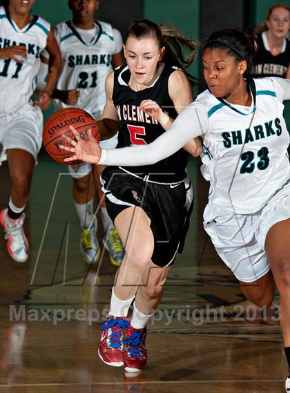 Thumbnail 2 in San Clemente @ Santiago (CIF SS D1AA Playoffs) photogallery.