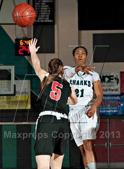 Thumbnail 1 in San Clemente @ Santiago (CIF SS D1AA Playoffs) photogallery.