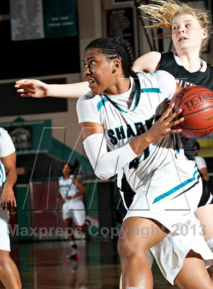 Thumbnail 3 in San Clemente @ Santiago (CIF SS D1AA Playoffs) photogallery.