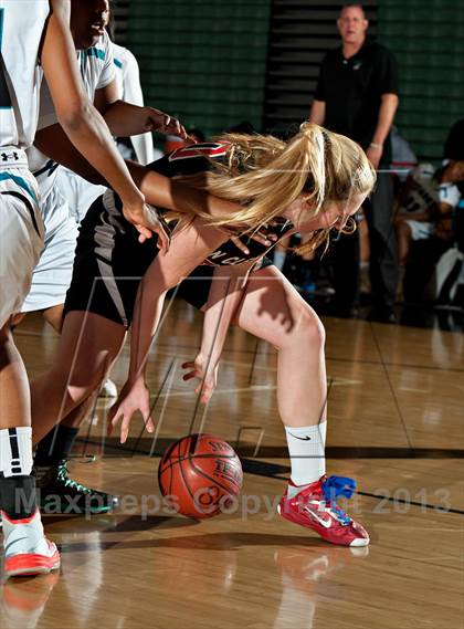 Thumbnail 2 in San Clemente @ Santiago (CIF SS D1AA Playoffs) photogallery.