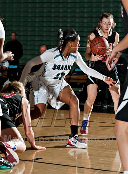 Thumbnail 3 in San Clemente @ Santiago (CIF SS D1AA Playoffs) photogallery.