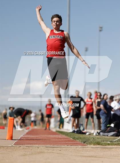 Thumbnail 1 in Greeley Twilight Invitational (Long Jump) photogallery.